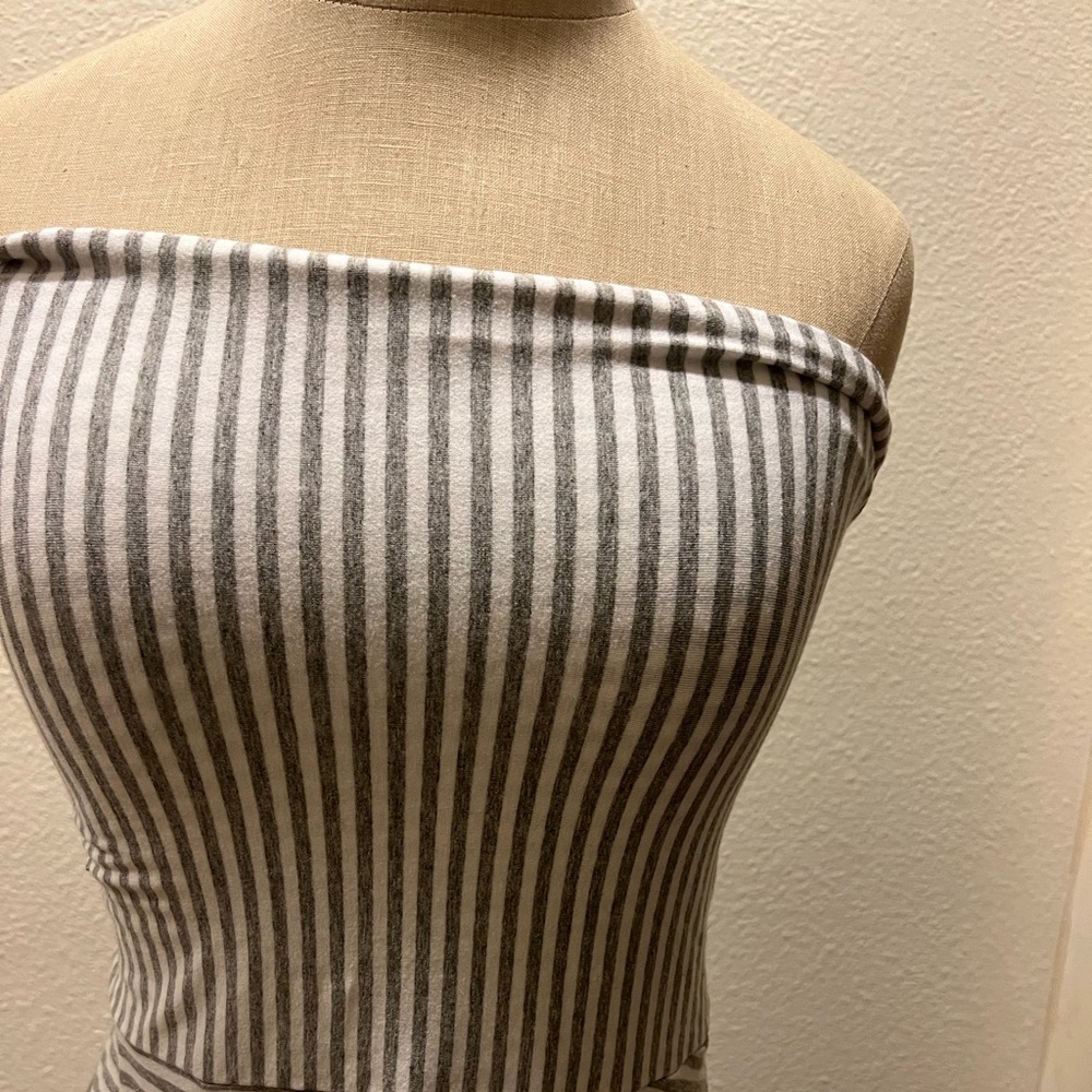 Gap 100% Cotton Knit Dress Size S. White and Grey Stripes. Never Worn.